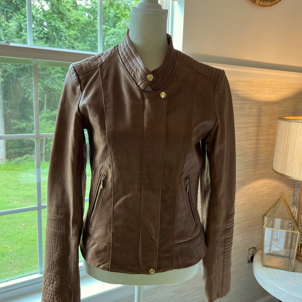 Gorgeous Cole Haan Caramel Popped Collar Genuine Leather Jacket.